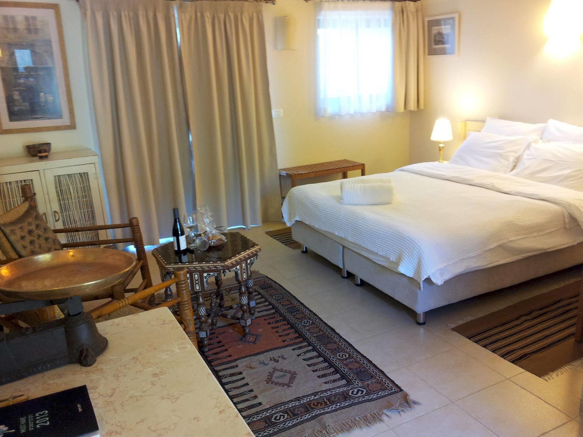 Shulamit Yard Hotel Rosh Pinna Exterior photo